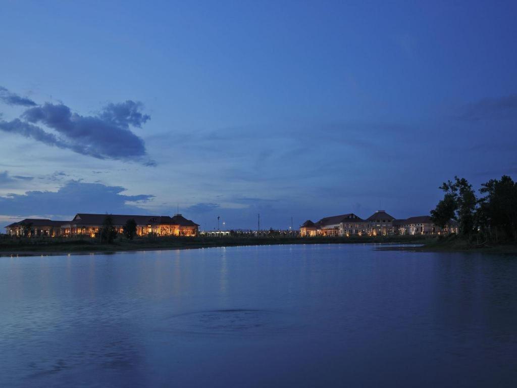 Horizon Lake View Resort Naypyidaw Exterior foto